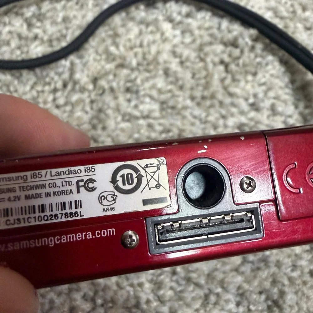 Samsung i85 Digital Camera Red 5x Optical Zoom 8.2MP Compact Digicam Retro Y2K
